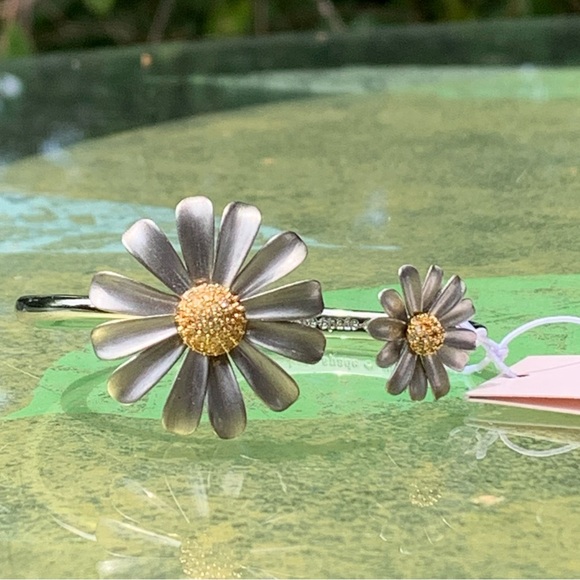 KATE SPADE Daisy Into the Bloom HINGED CUFF! Flower Mixed Metals Preppy Boho NWT - Picture 9 of 10